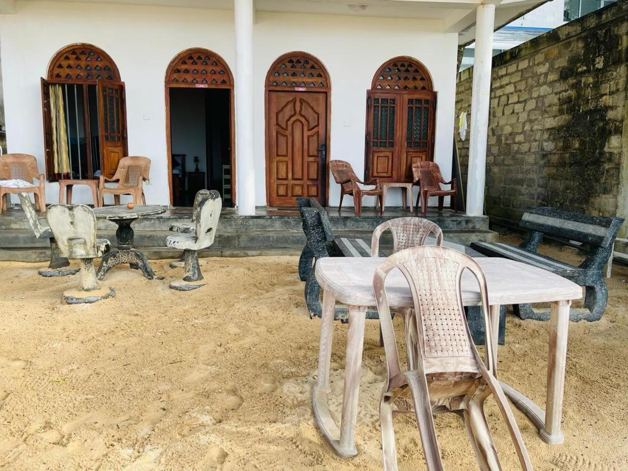 Sea Garden Beach Resort Habaraduwa Exterior photo